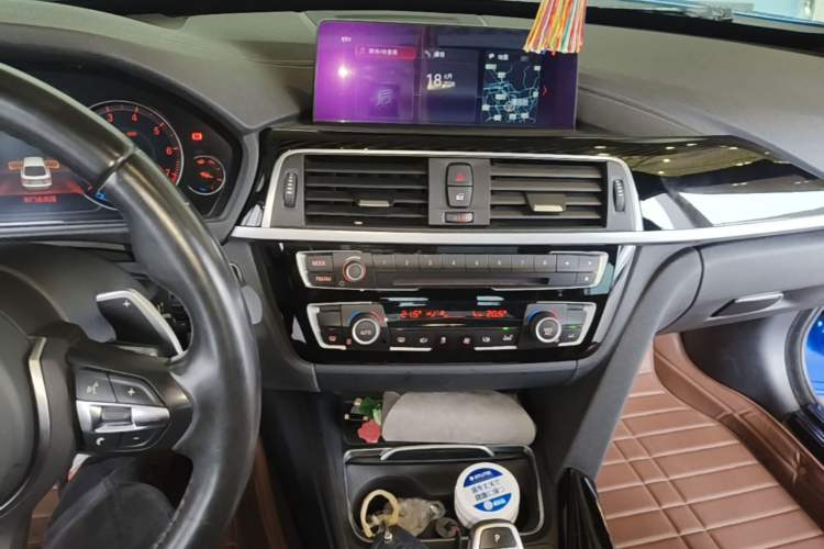 Used BMW 3 Series GT 2020 320i M Sport Night Edition Audio And AC Panel