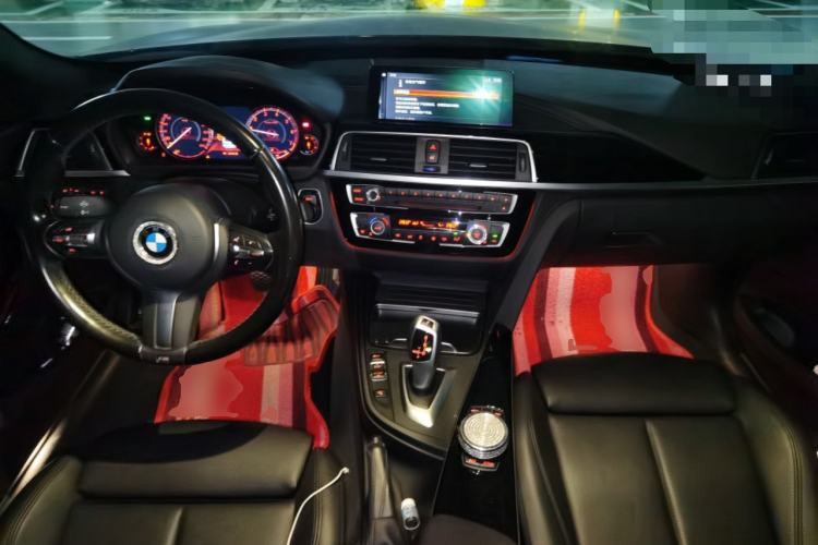 Used BMW 3 Series GT 2020 320i M Sport Package Center Console