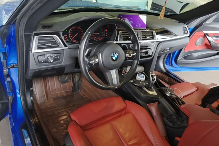 Used BMW 3 Series GT 2020 320i M Sport Night Edition Center Console