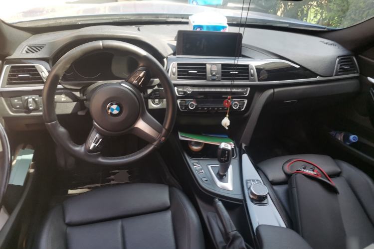 Used BMW 3 Series GT 2020 320i M Sport Package Center Console