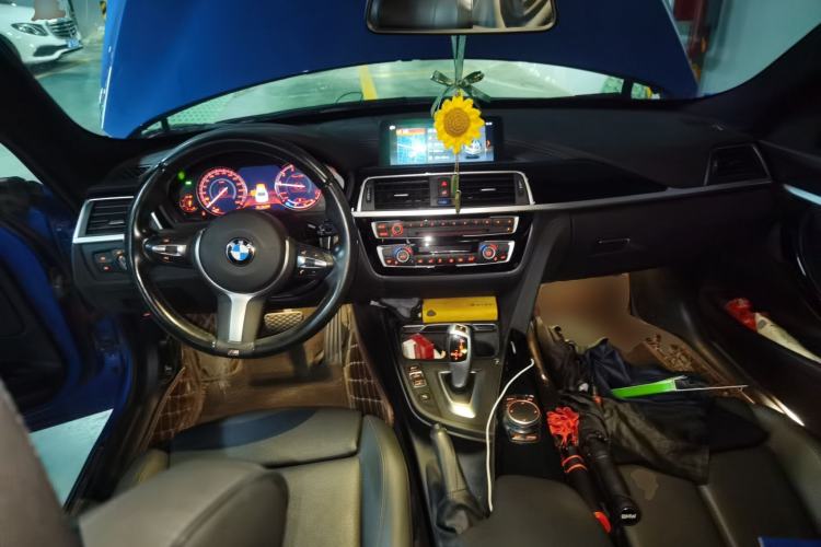 Used BMW 3 Series GT 2020 320i M Sport Package Center Console