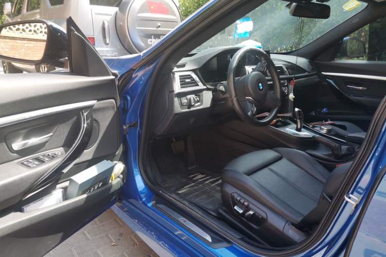 Used BMW 3 Series GT 2020 320i M Sport Package Driver Seat