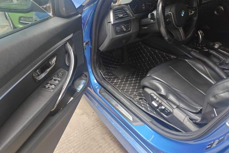Used BMW 3 Series GT 2020 330i M Sport Night Edition Driver Seat