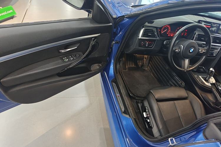 Used BMW 3 Series GT 2020 320i M Sport Package Driver Seat