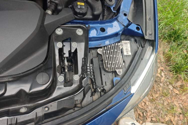 Used BMW 3 Series GT 2020 320i M Sport Package Engine Bay Left