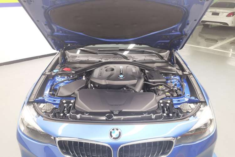 Used BMW 3 Series GT 2020 320i M Sport Package Engine Bay