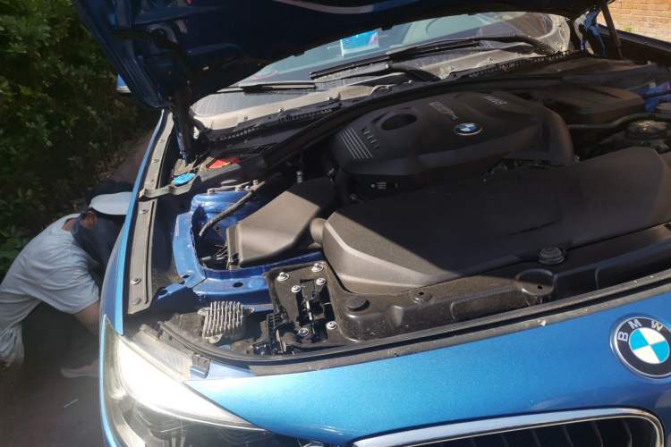 Used BMW 3 Series GT 2020 320i M Sport Package Engine Bay Right