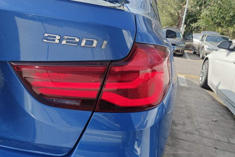 Used BMW 3 Series GT 2020 320i M Sport Night Edition Exterior 3