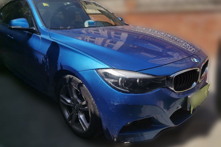 Used BMW 3 Series GT 2020 320i M Sport Package Front Right 45 Deg