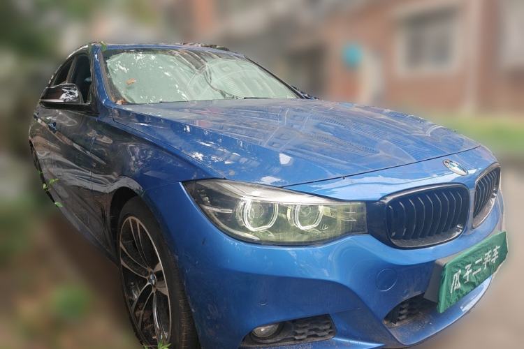 Used BMW 3 Series GT 2020 330i M Sport Night Edition Front Right 45 Deg