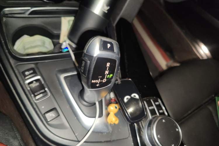 Used BMW 3 Series GT 2020 320i M Sport Package Gear Lever