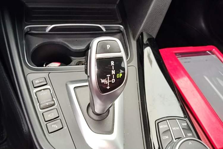 Used BMW 3 Series GT 2020 320i M Sport Night Edition Gear Lever