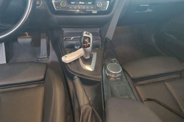 Used BMW 3 Series GT 2020 320i M Sport Package Gear Lever