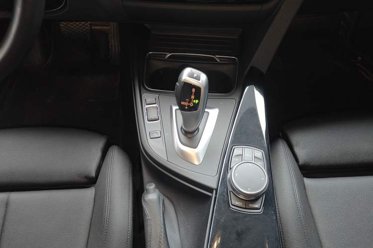 Used BMW 3 Series GT 2020 320i M Sport Package Gear Lever