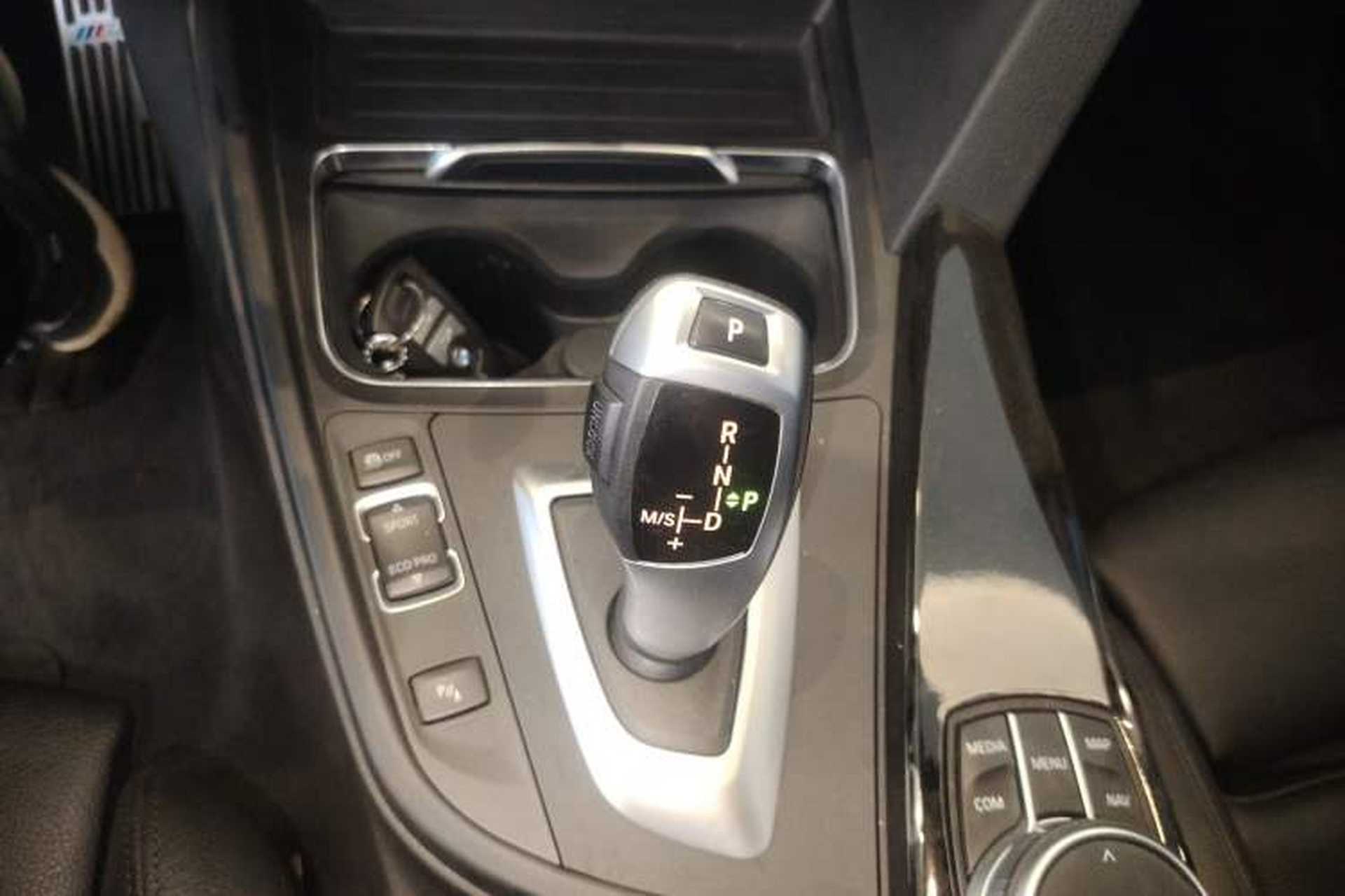 Used BMW 3 Series GT 2020 320i M Sport Package Gear Lever
