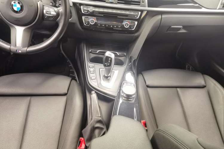Used BMW 3 Series GT 2020 320i M Sport Package Gear Lever