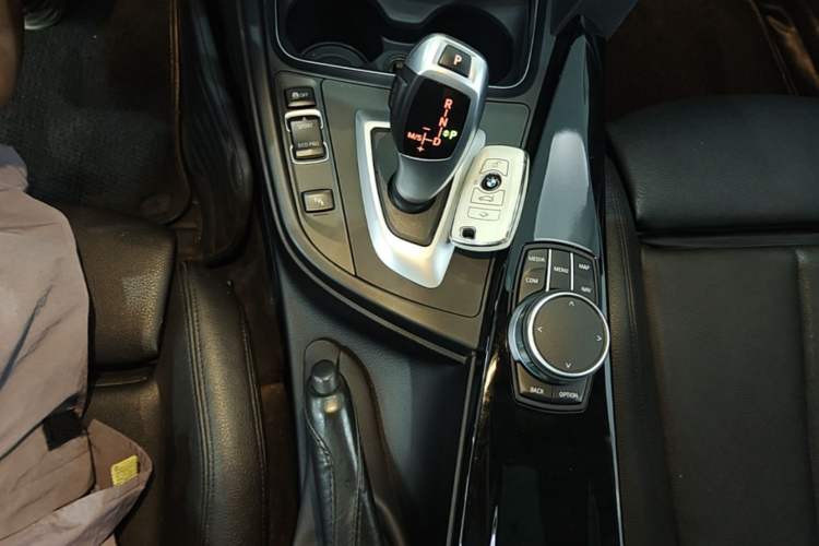 Used BMW 3 Series GT 2020 320i M Sport Package Gear Lever