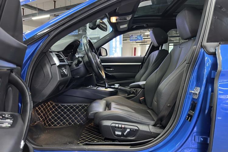 Used BMW 3 Series GT 2020 320i M Sport Package Interior 13