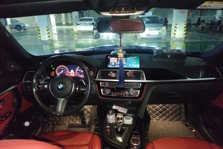 Used BMW 3 Series GT 2020 320i M Sport Night Edition Interior 2