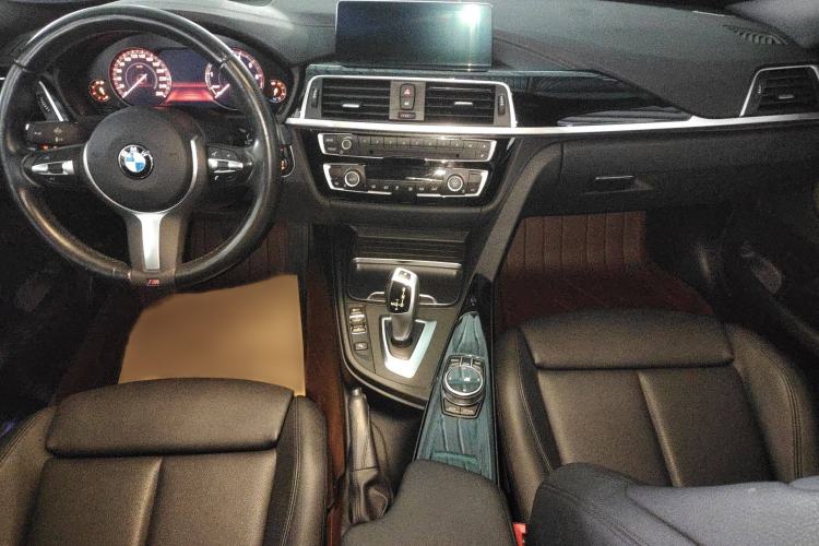 Used BMW 3 Series GT 2020 320i M Sport Package Interior 3