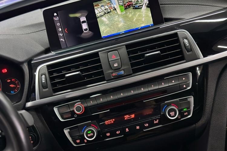 Used BMW 3 Series GT 2020 320i M Sport Package Interior 4