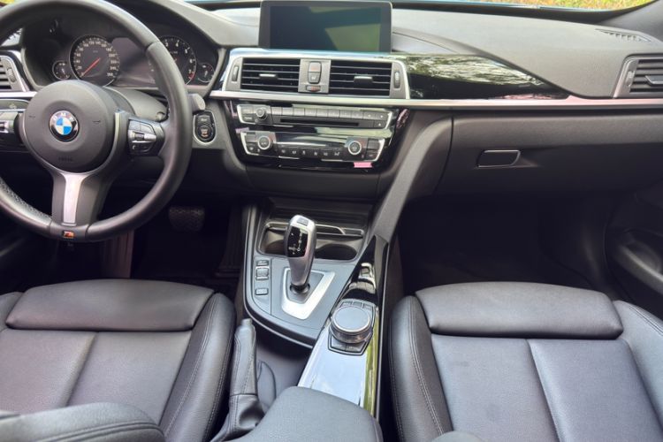 Used BMW 3 Series GT 2020 320i M Sport Package Interior 6