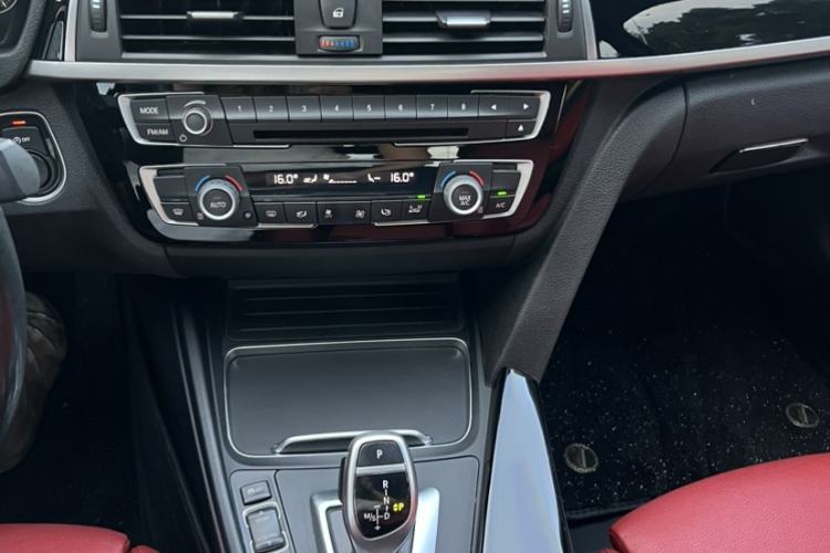 Used BMW 3 Series GT 2020 320i M Sport Night Edition Interior 7