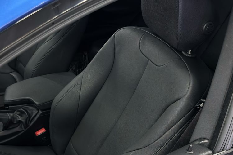 Used BMW 3 Series GT 2020 320i M Sport Package Interior 9