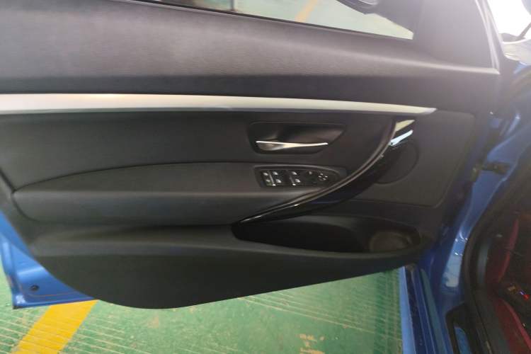 Used BMW 3 Series GT 2020 320i M Sport Package Left Front Door Interior