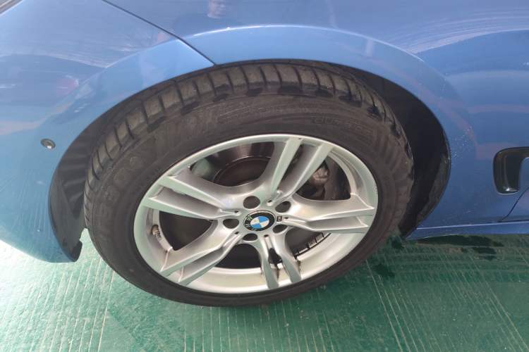 Used BMW 3 Series GT 2020 320i M Sport Package Left Front Wheel Hub