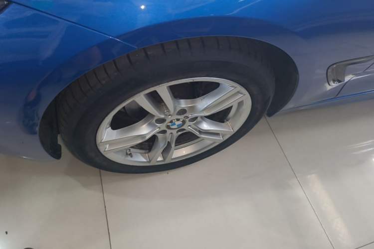 Used BMW 3 Series GT 2020 320i M Sport Package Left Front Wheel Hub