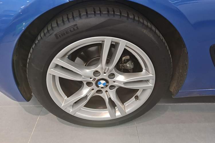 Used BMW 3 Series GT 2020 320i M Sport Package Left Front Wheel Hub
