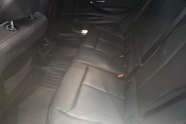 Used BMW 3 Series GT 2020 320i M Sport Package Left Rear Seat