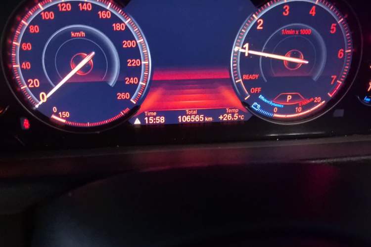 Used BMW 3 Series GT 2020 320i M Sport Night Edition Odometer Close Up