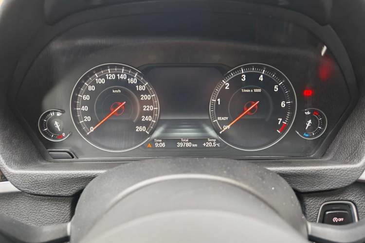 Used BMW 3 Series GT 2020 320i M Sport Package Odometer Close Up