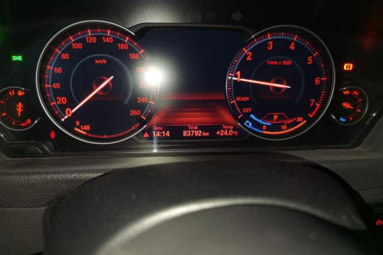 Used BMW 3 Series GT 2020 320i M Sport Package Odometer Close Up