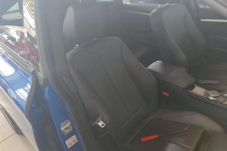 Used BMW 3 Series GT 2020 320i M Sport Package Right Front Seat