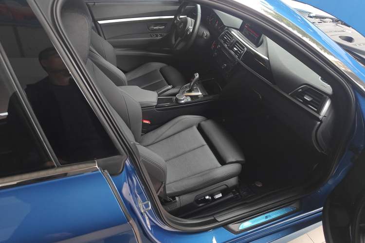 Used BMW 3 Series GT 2020 320i M Sport Package Right Front Seat
