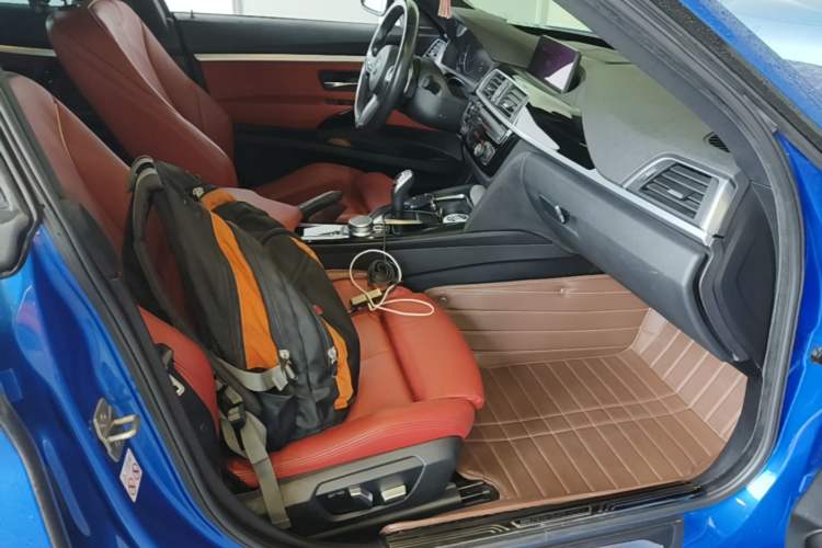 Used BMW 3 Series GT 2020 320i M Sport Night Edition Right Front Seat