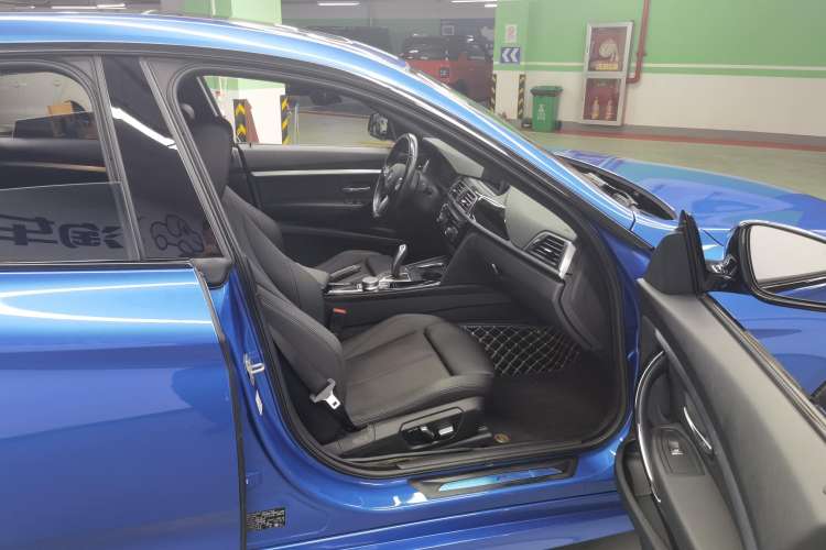 Used BMW 3 Series GT 2020 320i M Sport Package Right Front Seat