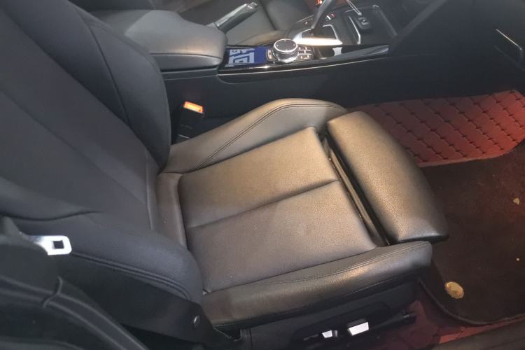 Used BMW 3 Series GT 2020 320i M Sport Package Right Front Seat