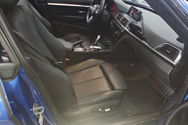 Used BMW 3 Series GT 2020 320i M Sport Package Right Front Seat