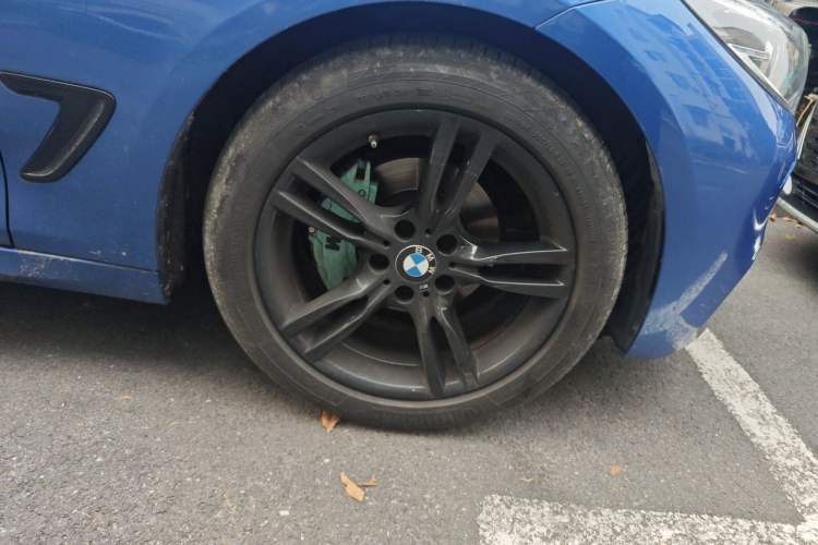 Used BMW 3 Series GT 2020 320i M Sport Package Right Front Wheel Hub