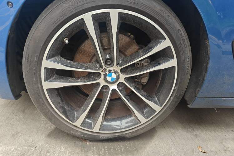 Used BMW 3 Series GT 2020 330i M Sport Night Edition Right Front Wheel Hub