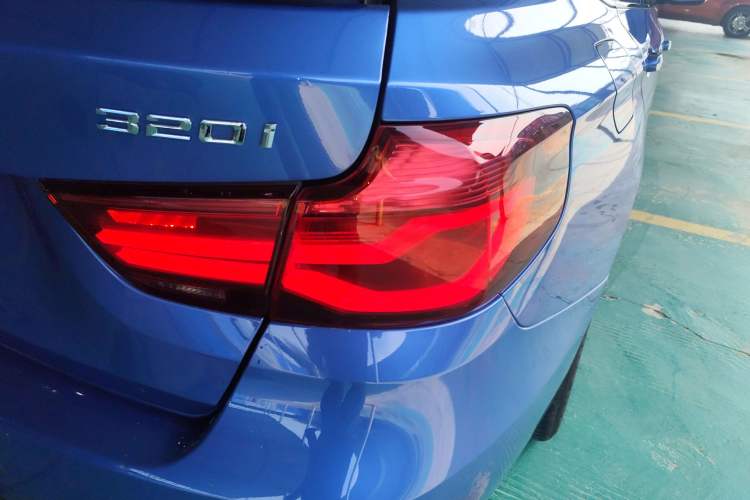 Used BMW 3 Series GT 2020 320i M Sport Package Right Rear Taillight