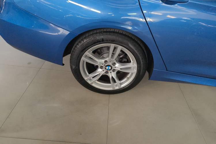 Used BMW 3 Series GT 2020 320i M Sport Package Right Rear Wheel Hub