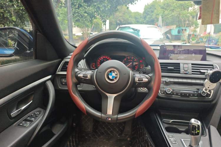 Used BMW 3 Series GT 2020 320i M Sport Package Steering Wheel