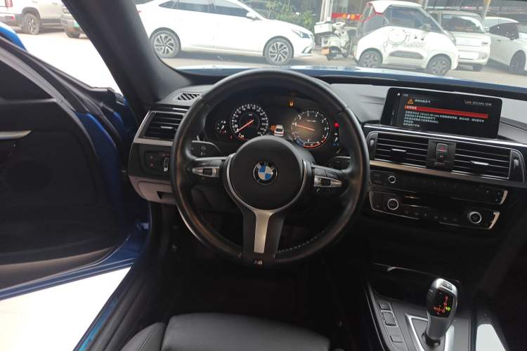 Used BMW 3 Series GT 2020 320i M Sport Package Steering Wheel