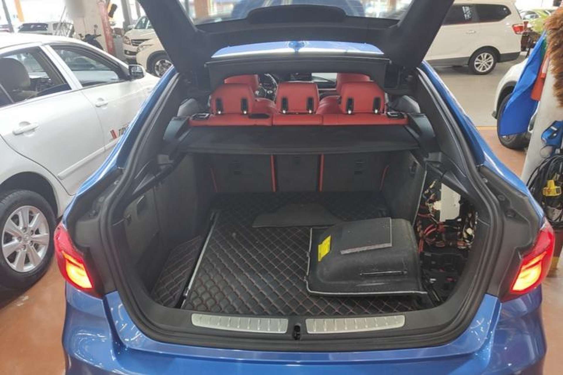 Used BMW 3 Series GT 2020 320i M Sport Package Trunk