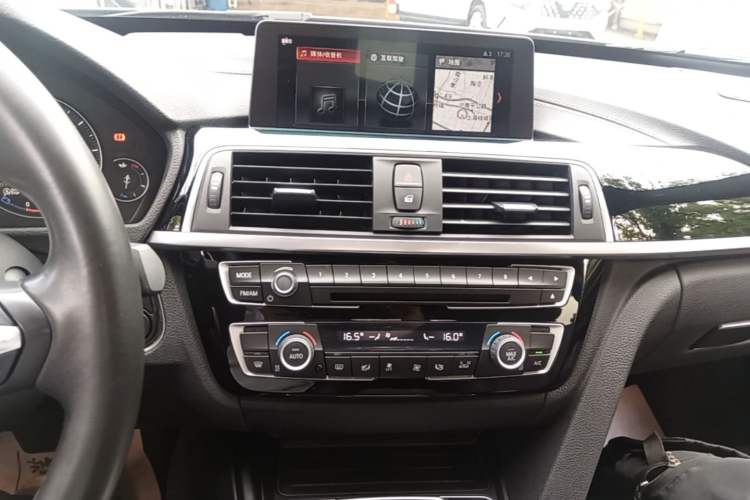Used BMW 3 Series GT 2020 320i M Sport Package Audio And AC Panel